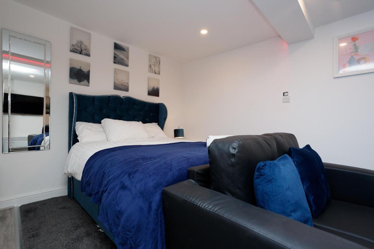 Carter House Apartments.....6 Beds In 3 Bedrooms Leeds  Room photo